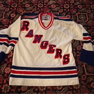 NEW YORK RANGERS CCM size BOYS/XL JERSEY perfect condition jersey